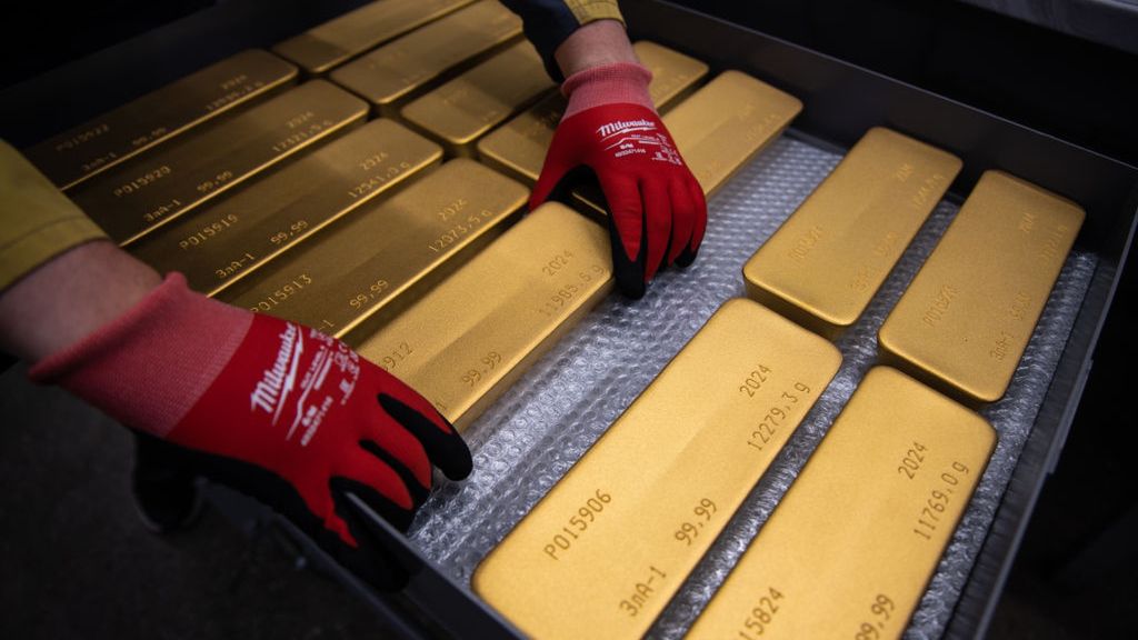 Krastsvetmet, Russian company, produces 99.99% pure gold bars in Krasnoyarsk
KRASNOYARSK, RUSSIA - MAY 23: A view of ingots of 99.99 percent pure gold, produced by Krastsvetmet, Russian precious metals company, as the company produces all platinum group metals, gold and silver from mineral and recycled materials, manufactures products industrial products and jewelry, provides industrial engineering services in Krasnoyarsk, Russia on May 23, 2024. The company, one of the world's largest producers of precious metals, focuses on three businesses: refining, jewelry and industrial solutions. (Photo by Alexander Manzyuk/Anadolu via Getty Images)
Anadolu
recycled materials, metals, silver, industrial engineering services, silver ingots, gold, russian company, industrial products, s, ingots, ingots of silver, precious metals, russian precious metals company, industrial solutions, ingots of gold, 99.99% pure gold bars, krastsvetmet, 99.99% pure gold, company, refining