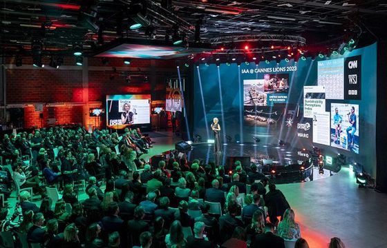 IAA Polska świętuje 30. urodziny, ma jubileuszową identyfikację wizualną