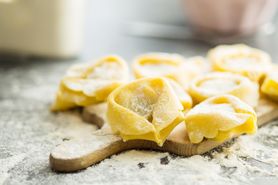Tortellini - kalorie i wartości odżywcze, przepis, rodzaje farszu