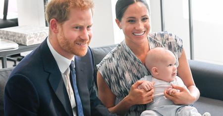 Syn Meghan Markle i księcia Harry’ego już mówi. Wiemy, jakich słów nauczył się mały Archie