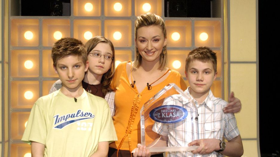 scena z: Martyna Wojciechowska, Mateusz Bara�ski, Przemys�aw Kacz�wka, Robert Dorczak
SK: teleturniej, program rozrywkowy, program dla dzieci, program TVN, marzec 2004, Dzieciaki z klas�, uczestnicy
fot. Mikulski/AKPA