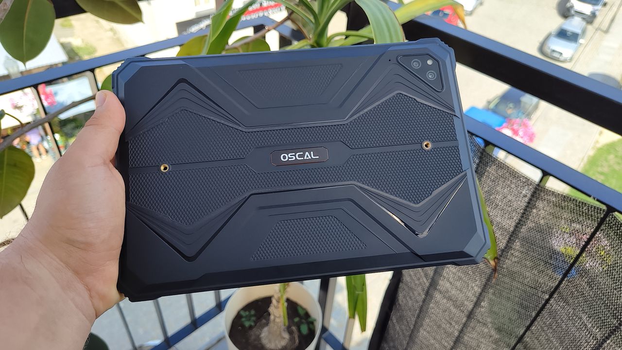 OSCAL Spider 8 — Wytrzymały tablet do pracy i zabawy