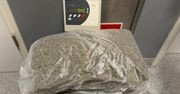 Pruszków: Marihuana z Kanady ukryta w paczkach z ubraniami