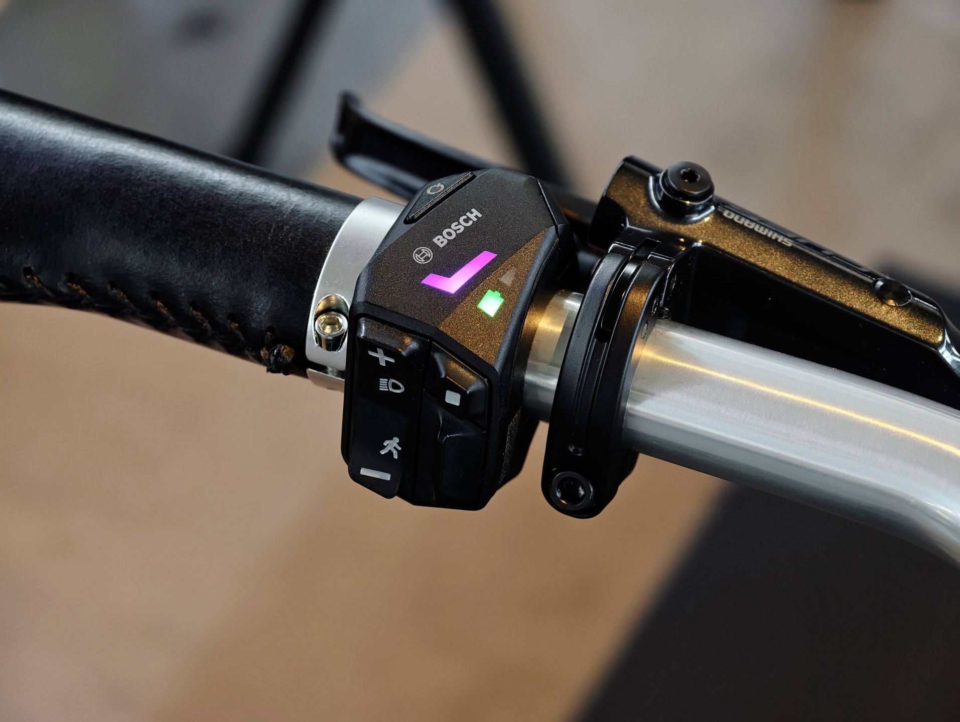 LED Controller zapewnia wygodne sterowanie e-rowerem