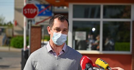 Restauracje tylko dla zaszczepionych? "Polacy nie są na to gotowi"