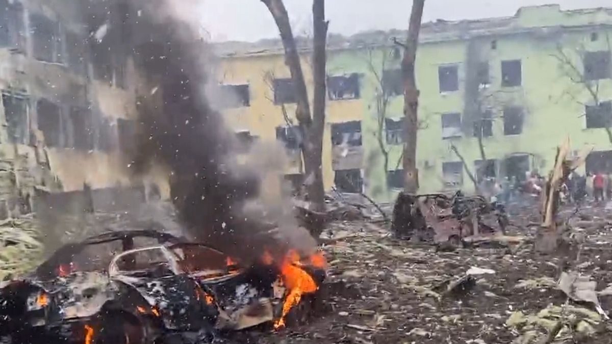 Zbombardowany szpital w Mariupolu