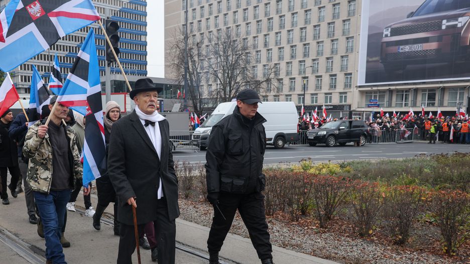 Janusz Korwin-Mikke podczas Marszu Niepodległości 11 listopada 2