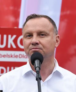 Znieważyła Andrzeja Dudę, wygrała proces. Policja w kropce