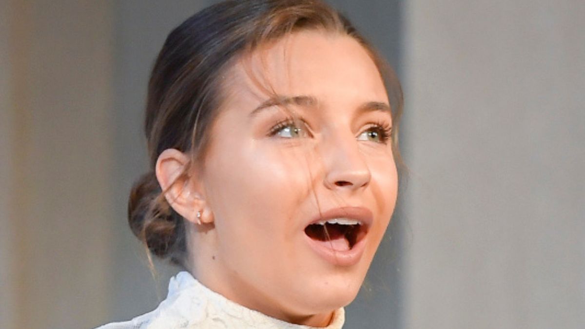 Julia Wieniawa skrytykowana za "modowy makijaż" 