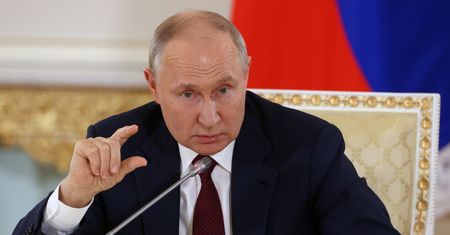 Putin będzie miał jeszcze większą kontrolę. Zmusi ludzi do porzucenia gotówki