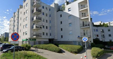 Warszawa. Żona nie puściła męża na imprezę. Wyszedł przez okno i spadł