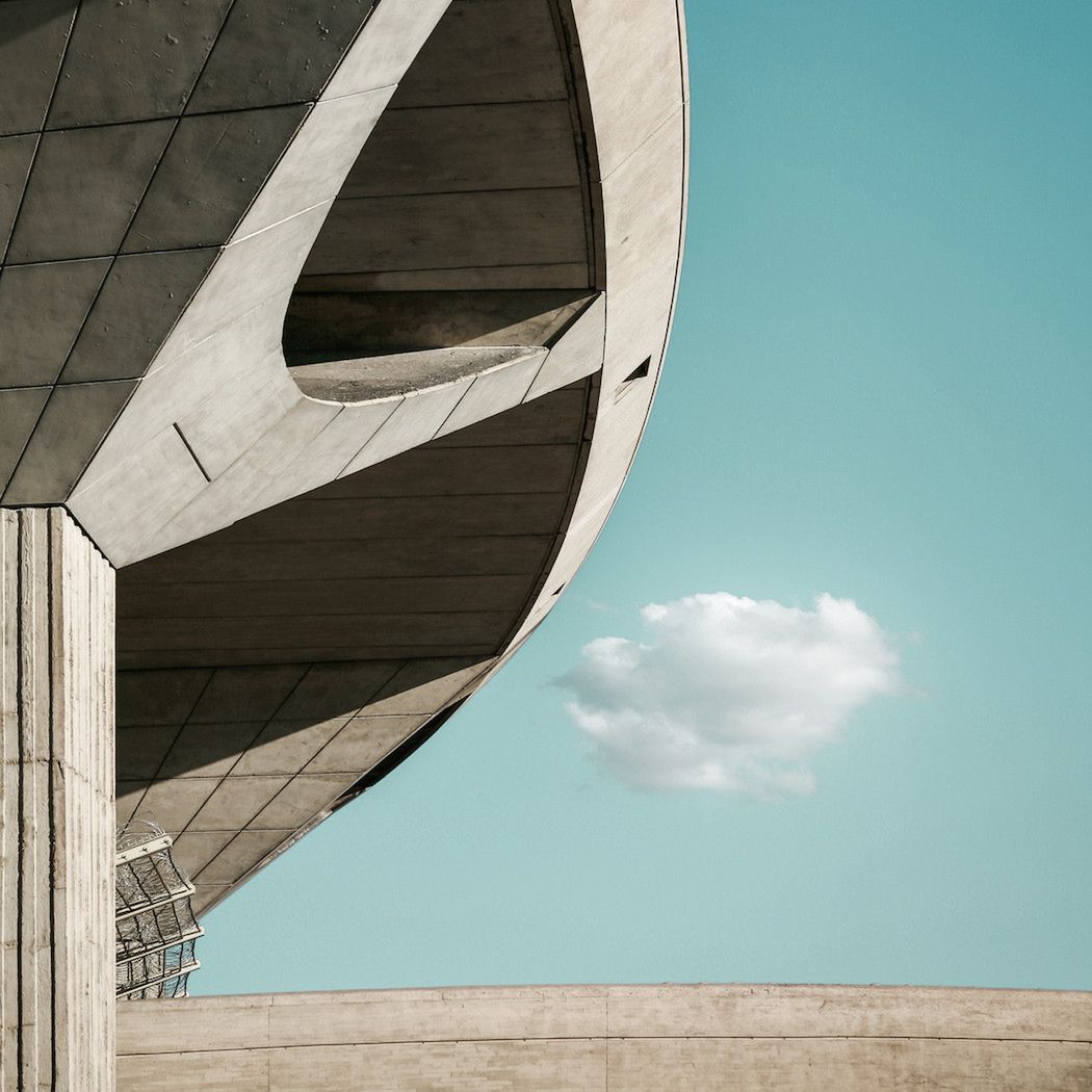 Sterylne zdjęcia architektury autorstwa Maika Lippa 7