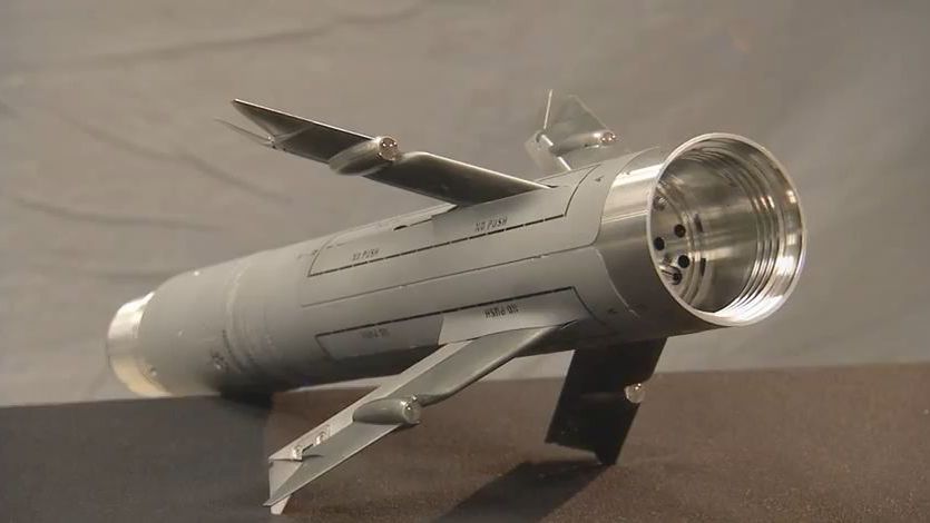 APKWS, czyli jak zmienić niekierowane pociski w broń precyzyjną [wideo] 1