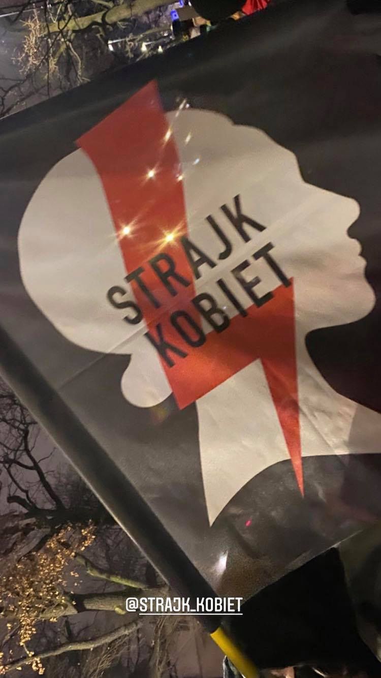 Protest na ulicach Warszawy przeciw orzeczeniu Trybunału Konstytucyjnego