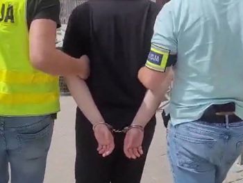 Olsztyn. 20-latek zatrzymany na gorącym uczynku. Właśnie wpłacał kasę z oszustw do bitomatu