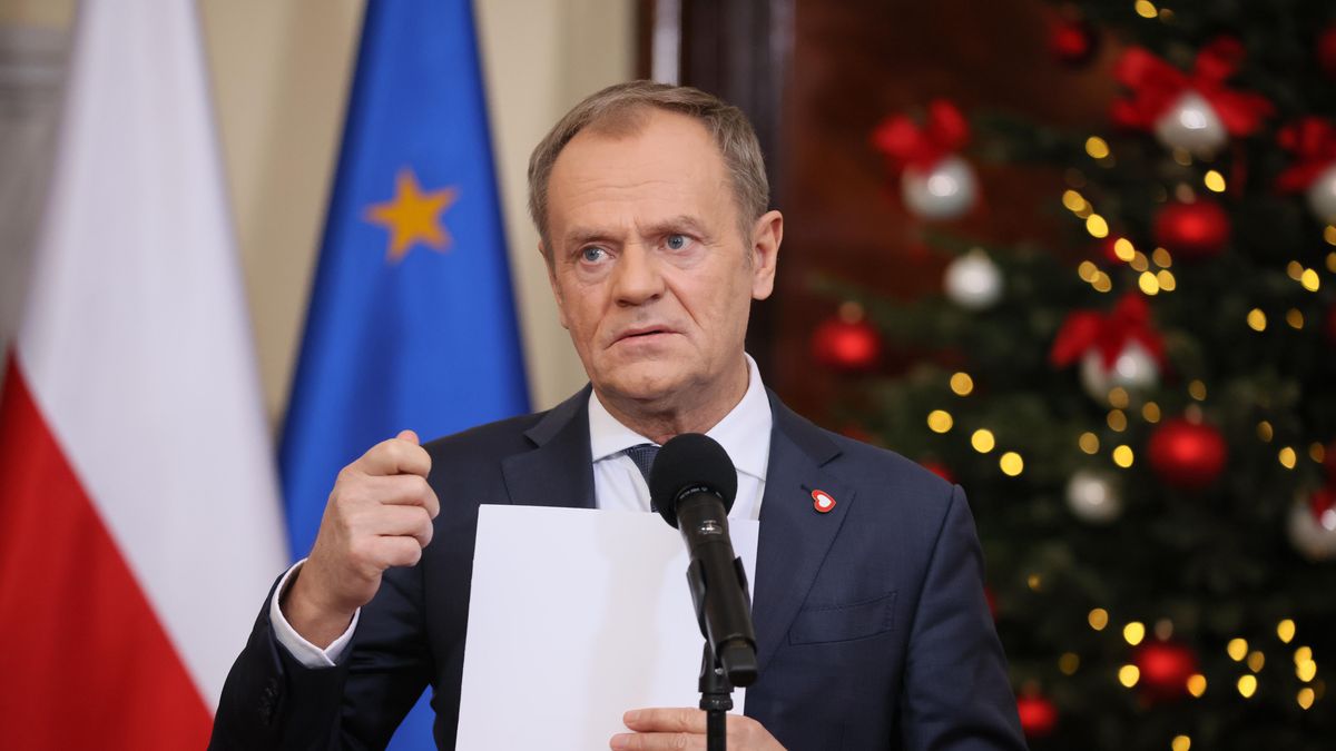 Donald Tusk
Warszawa, 19.12.2023. Premier Donald Tusk podczas konferencji prasowej po posiedzeniu rz�du w siedzibie KPRM w Warszawie, 19 bm. Konferencja dot. projektu bud�etu na 2024 r. (ls/doro) PAP/Leszek Szyma�ski
Leszek Szyma�ski
bud�et, flaga, flagi, kprm, nowego rz�du, oficjalne, polityk polityka, posiedzenie, rada ministr�w, rz�d