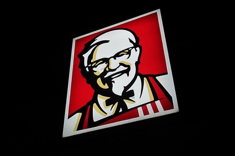 Do której otwarte KFC w Wielką Sobotę i Wielkanoc 2025? Godziny otwarcia