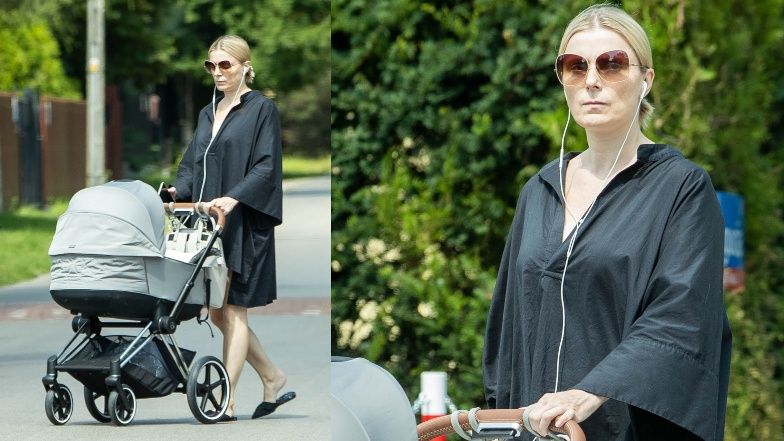 Halina Mlynkova na spacerze z synem miesiąc po porodzie