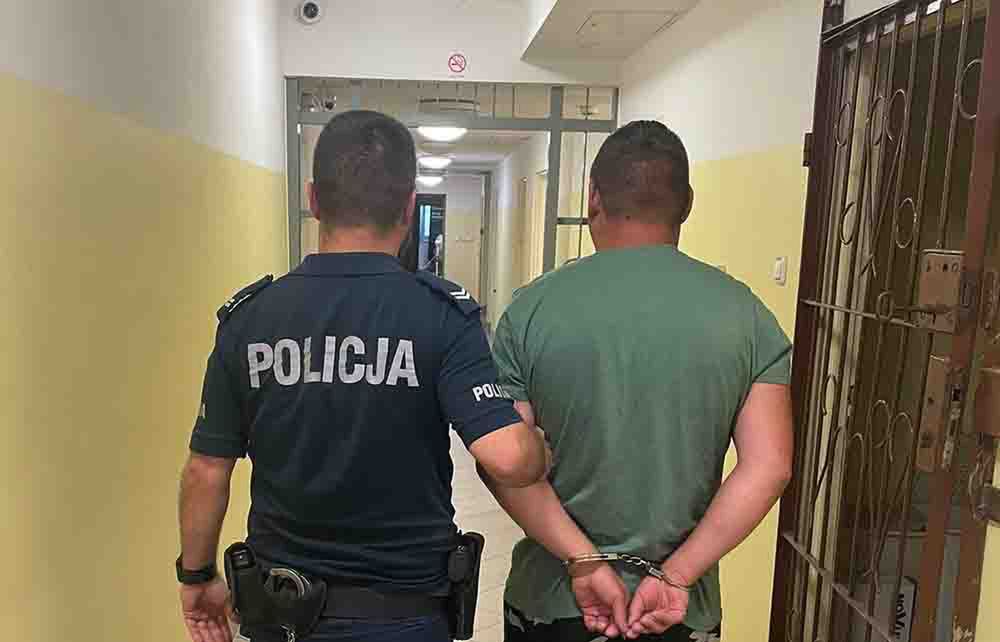 Sulejów: Kompletnie pijany ojciec wiózł samochodem 10-letnieg syna