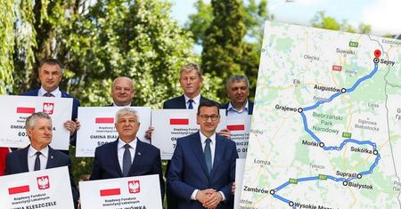 Trwa rajd Mateusza Morawieckiego na Podlasiu. 550 km, 12 spotkań, rozdaje gminom miliony