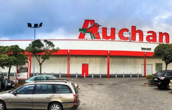Glovo dostarczy zakupy z Auchan w ciągu godziny