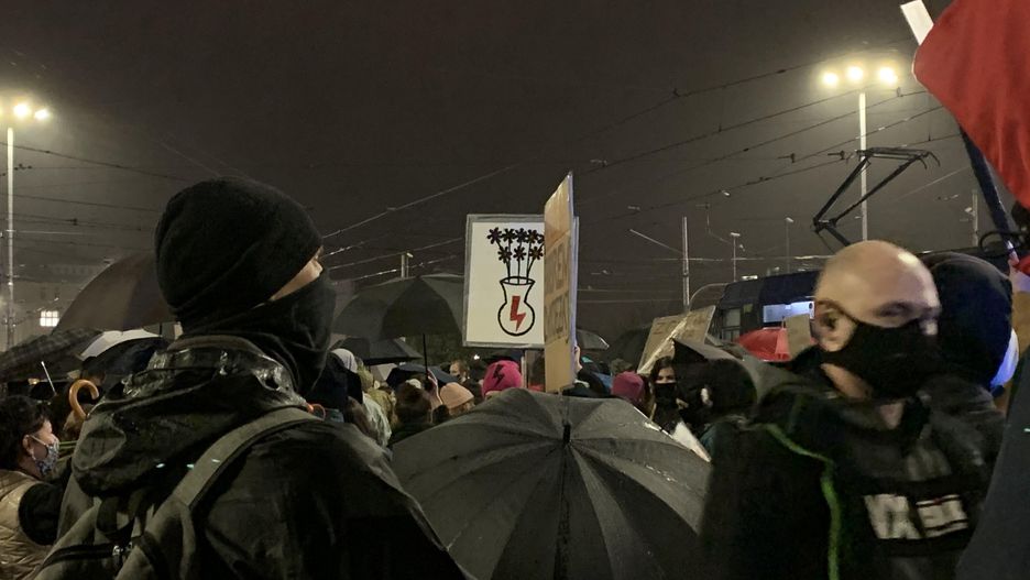 Strajk kobiet. Trwają postępowania policji. "To ma nas zniechęcać do protestowania"