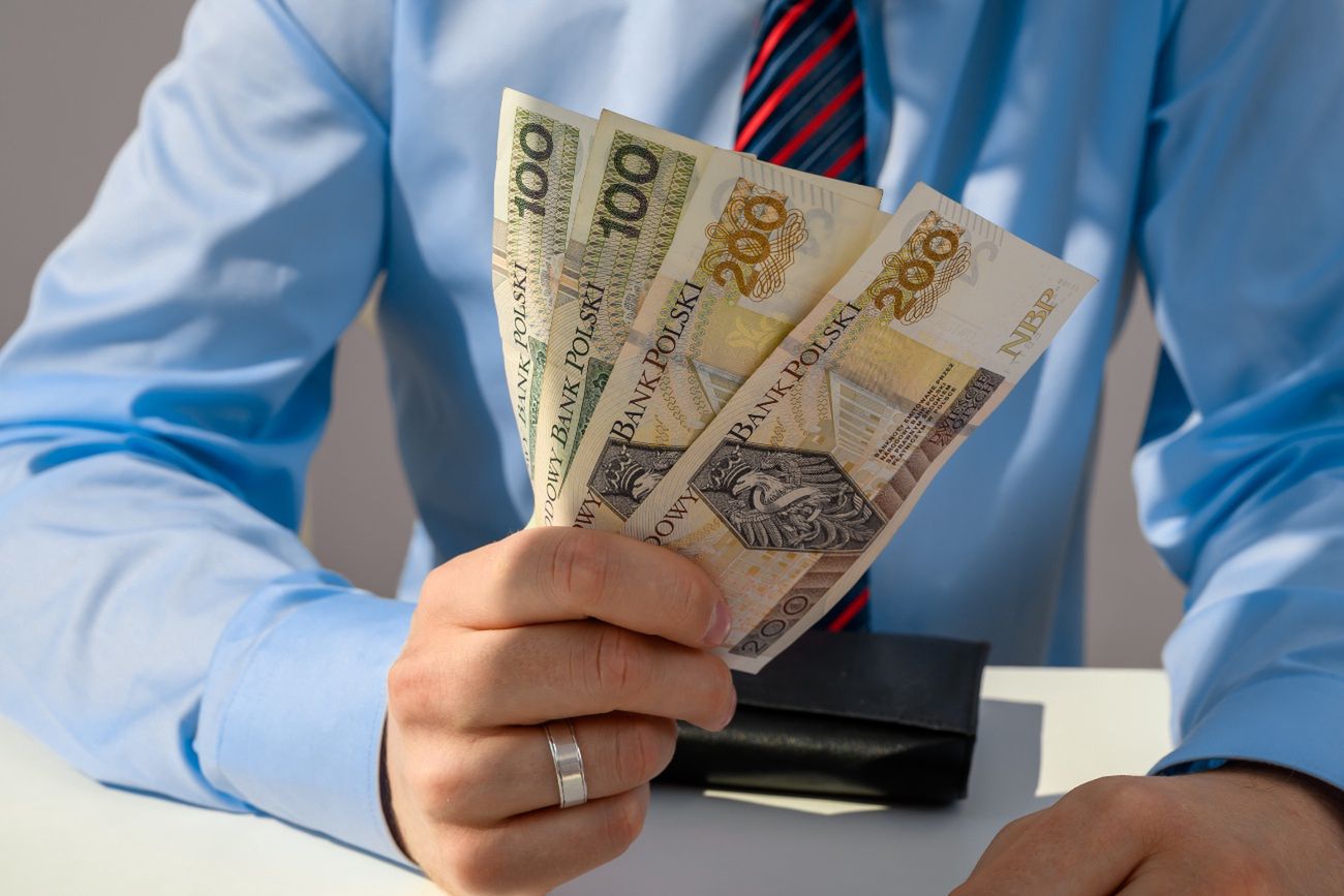 Ile trzeba zarabiać na 5 tys. zł emerytury? Mamy wyliczenia