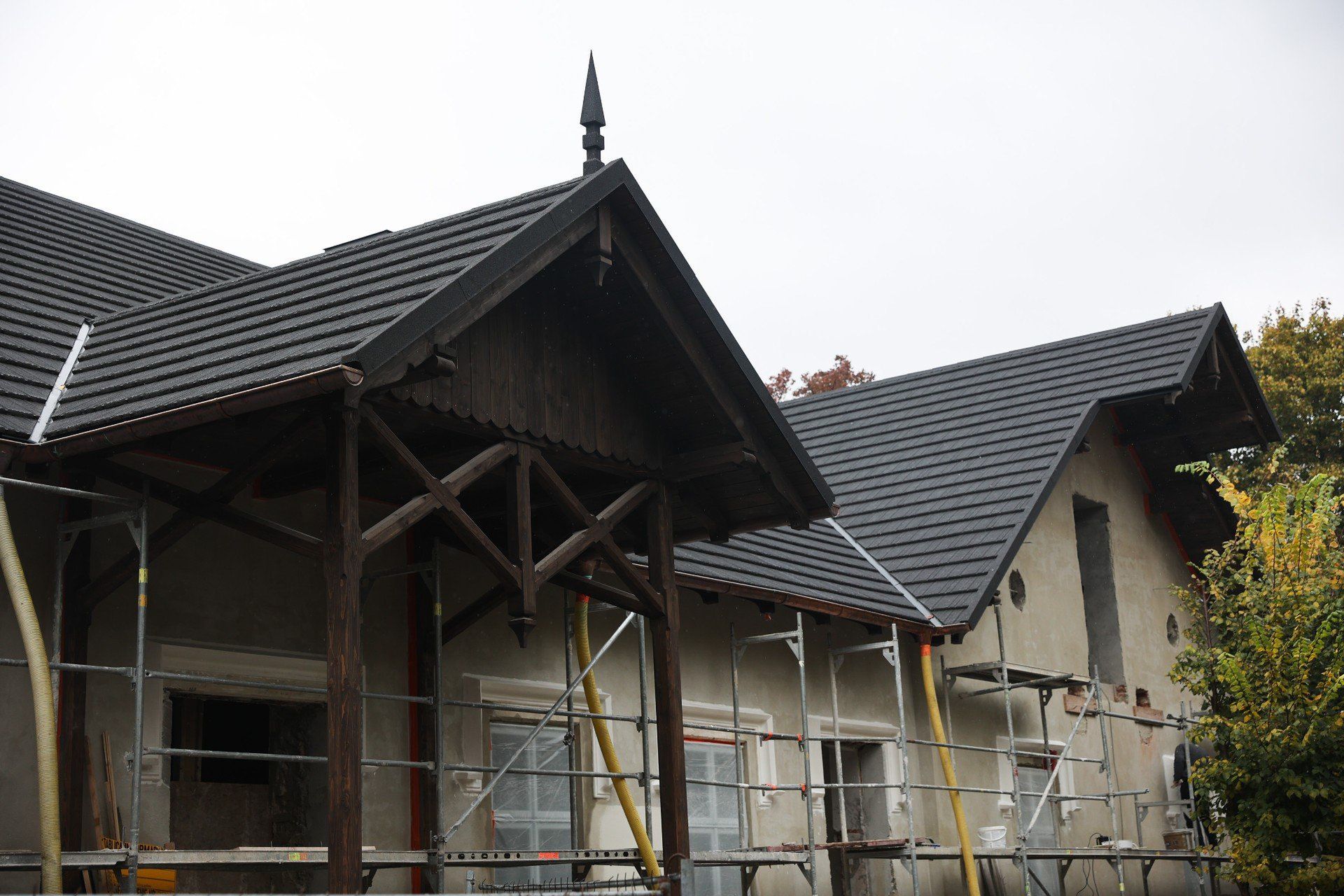 W Modrzejówce trwają jeszcze prace remontowe, trwają też rozmowy nad jej przyszłością