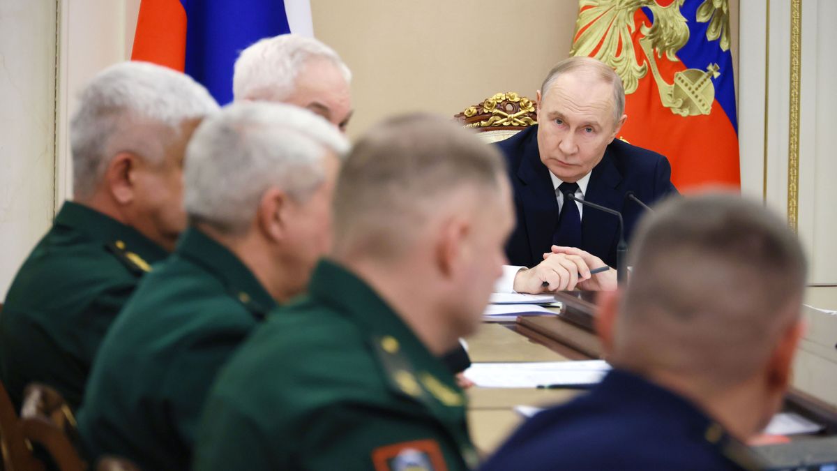 Russian President Vladimir Putin (C) chairs a meeting to discuss Russia's 'special military operation' in Ukraine, at the Kremlin in Moscow, Russia, 29 December 2025. EPA/MIKHAIL METZEL/SPUTNIK/KREMLIN POOL MANDATORY CREDIT Dostawca: PAP/EPA.