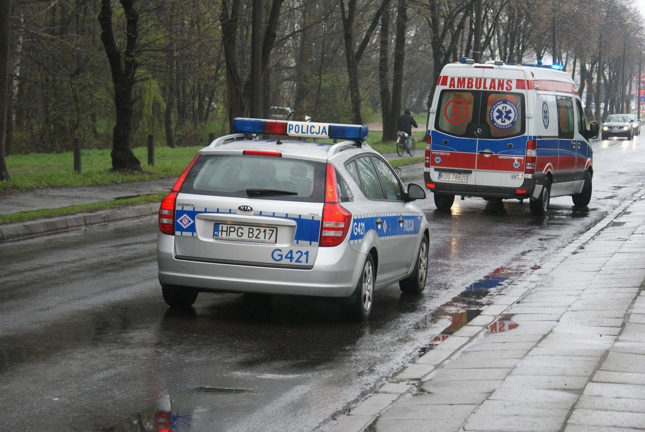 Bielsko-Biała. Krok od tragedii. Kobieta wymusiła pierwszeństwo i uderzyła w trzech rowerzystów