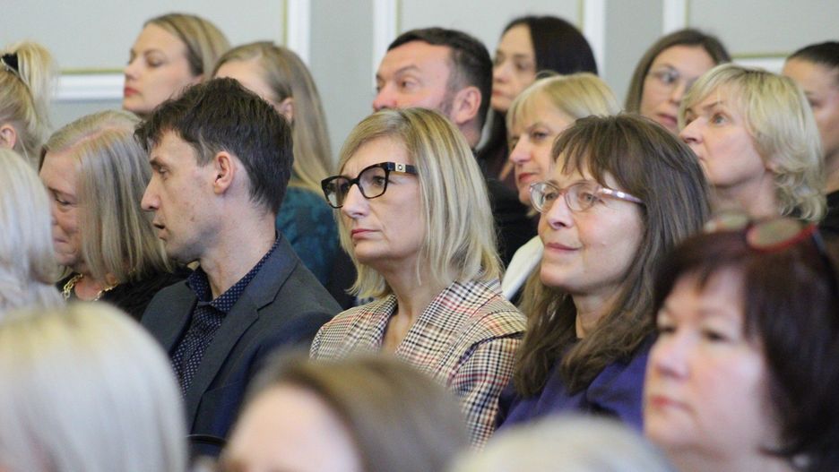 MEDALE ZA WIELOLETNIĄ PRACĘ DLA NAUCZYCIELI