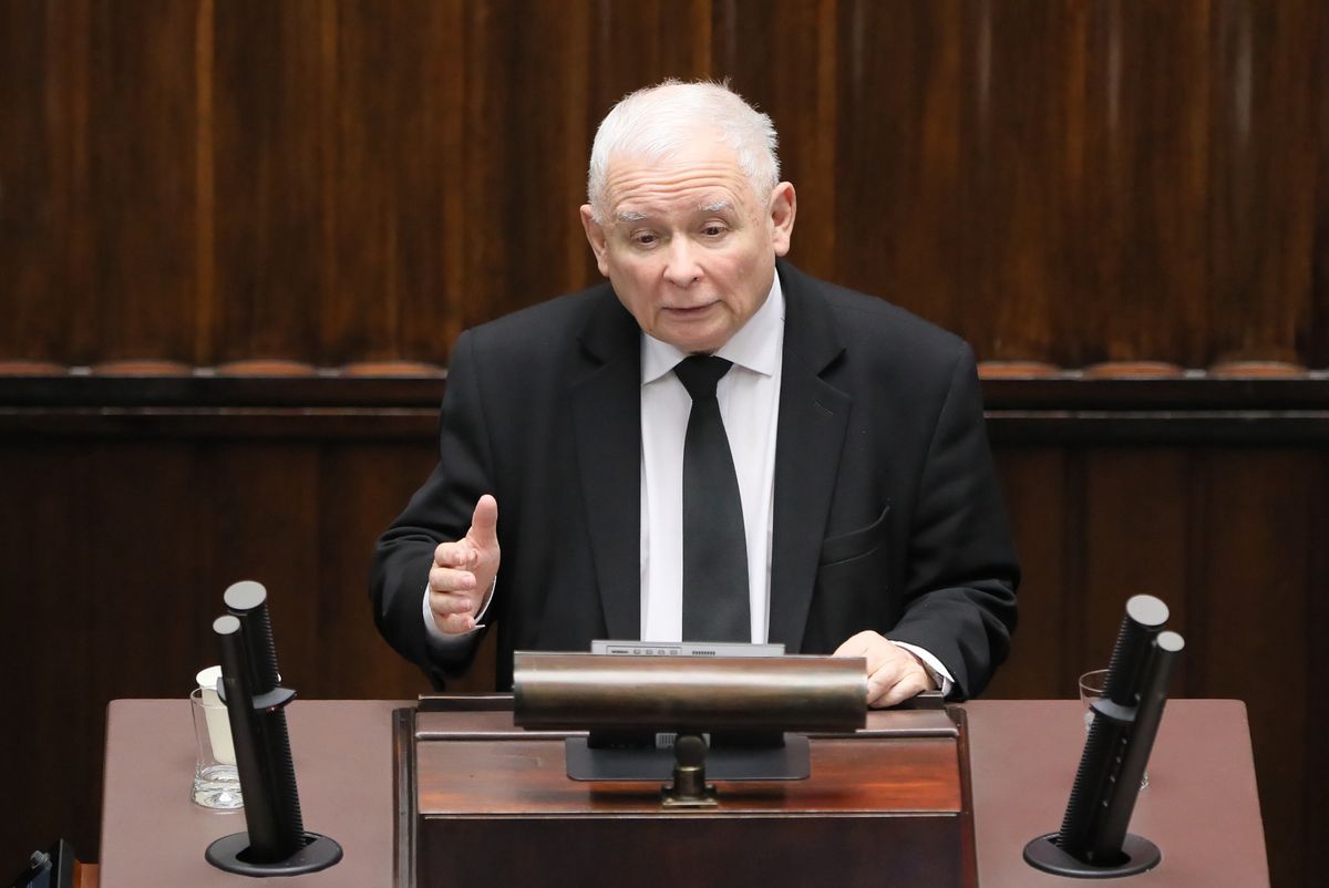 Skandal w Sejmie. Kaczyński uderza w Hołownię