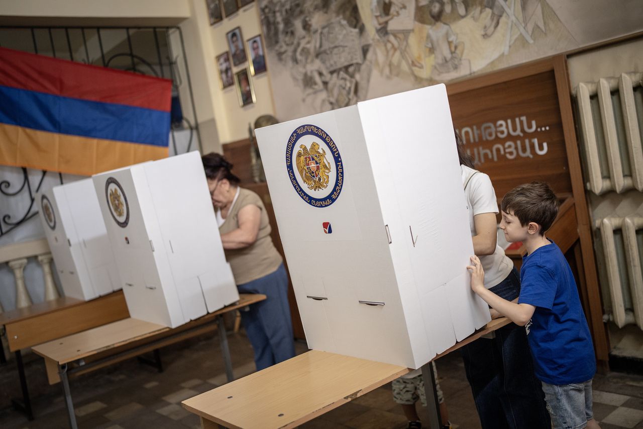 Wybory w Armenii. Prorosyjski sojusz kwestionuje wynik głosowania
