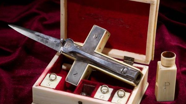 Ile kosztuje zestaw pogromcy wampirów z XIX wieku? 1