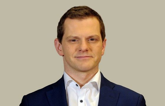 Nowy program Bartosza Kurka „Tło” śledzi 100 tys. widzów