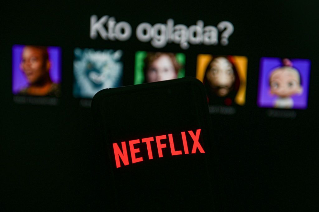 Podatek audiowizualny obejmie m.in. Netflixa. (Getty Images)