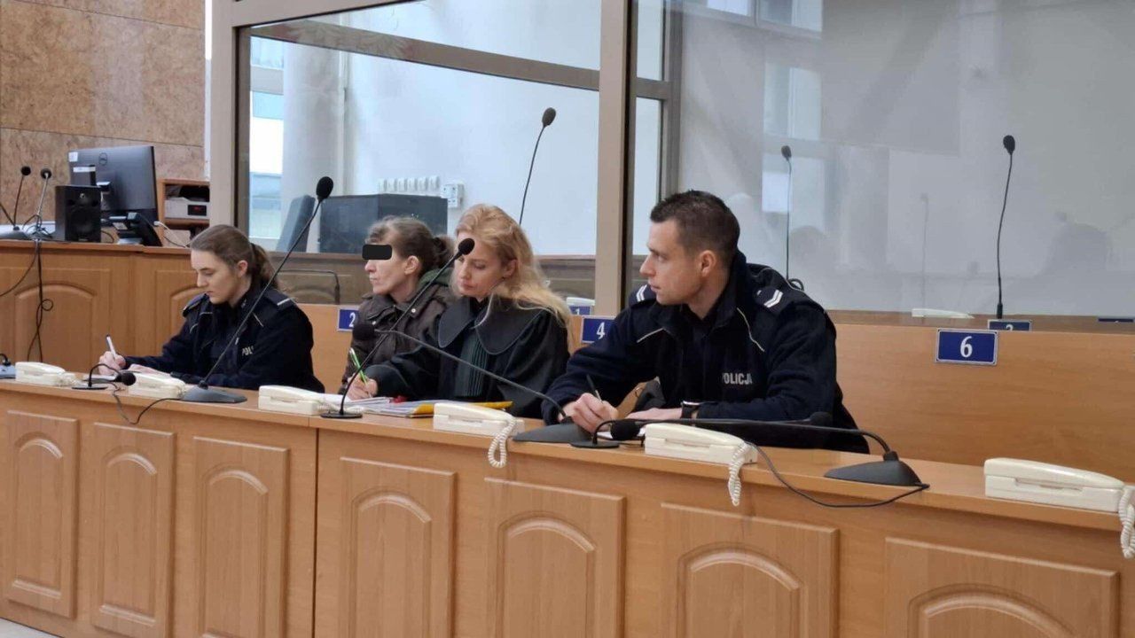 Zimnodół koło Olkusza niczym się nie wyróżnia. Idąc przez miejscowość mija się domy pobudowane wzdłuż przebiegającej przez wieś drogi. Jest tu sklep, remiza OSP i dwa przystanki autobusowe.