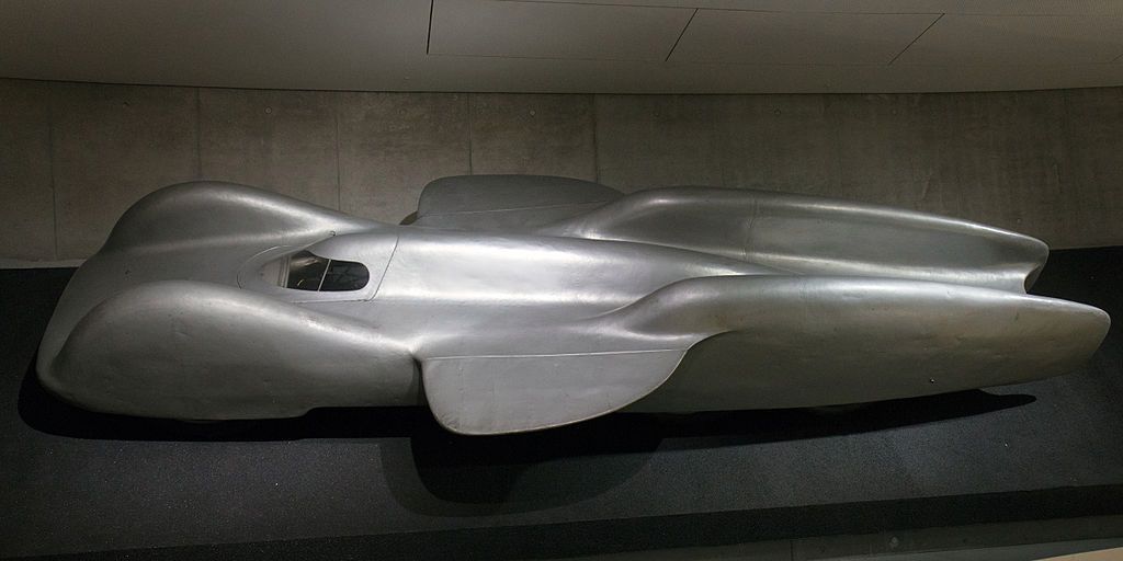 Mercedes T80 w muzeum w Stuttgarcie