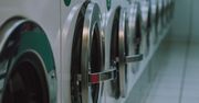 Błąd w zabezpieczeniu pralek pozwalał na darmowe pranie. Sprawdź, jak odkryło go dwóch studentów
