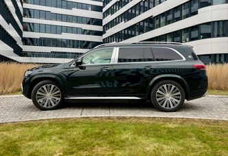 Luksusowy SUV za ponad milion złotych. Maybach GLS jest tak abstrakcyjny, że aż nabiera sensu