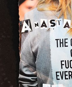 Wrocław. Witryna z kolażami. Wystawa Anastazji Jarodzkiej