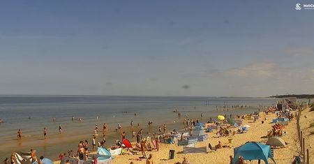 Grzybowo w samo południe. Tak wyglądała plaża w środku tygodnia.