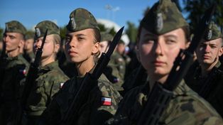 Dęblin: "Służyć wiernie Rzeczypospolitej". Przyszli piloci ślubowali w Szkole Orląt