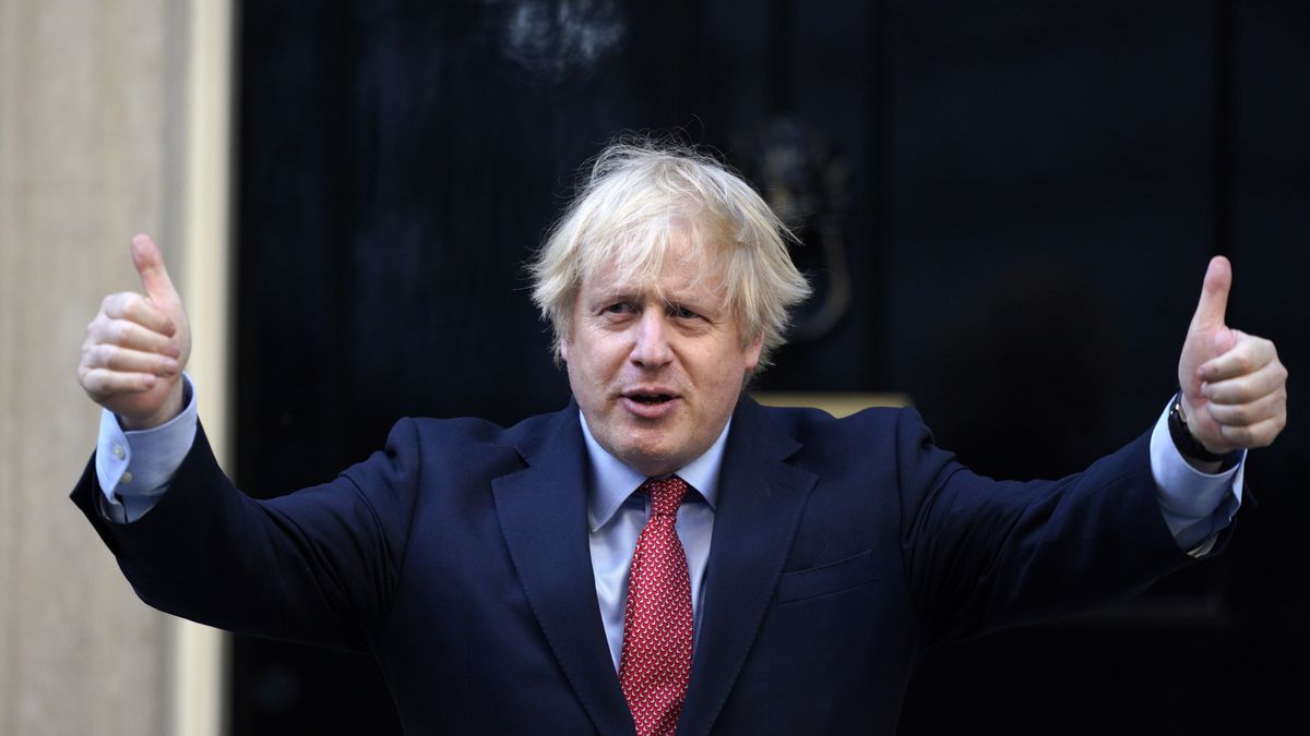 Boris Johnson zapowiedział dalsze luzowanie restrykcji.