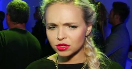 "Lądowałam na barze, całowałam się z dziewczynami!"