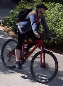 Policja poszukuje mężczyzny w związku z kradzieżą roweru na ul. Garncarskiej