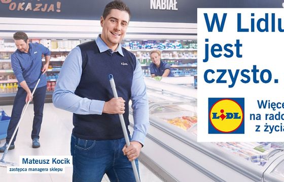 Lidl w reklamach z pracownikami pokazuje, że dla klientów liczy się też komfort zakupów