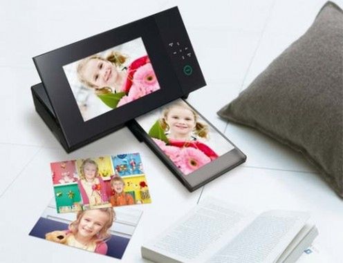 Cyfrowa ramka Sony wydrukuje wyświetlane zdjęcia 1