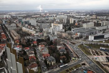 Kraków: Zwolnienia grupowe. Od początku 2025 roku dotknęły prawie 4 tysiące osób. W jakich branżach ludzie tracą pracę?