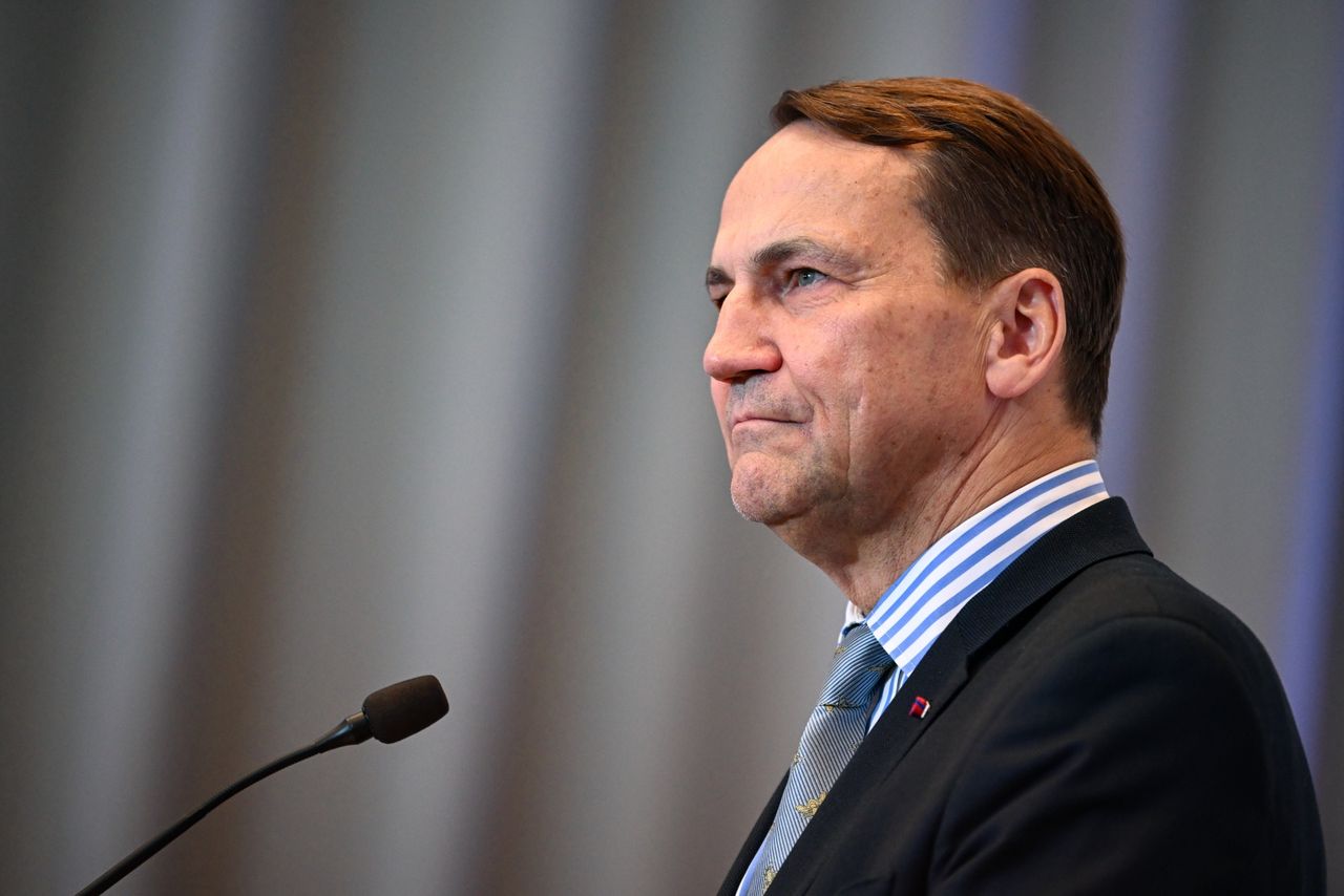 Burza po słowach Sikorskiego. Ostre komentarze z prawej strony